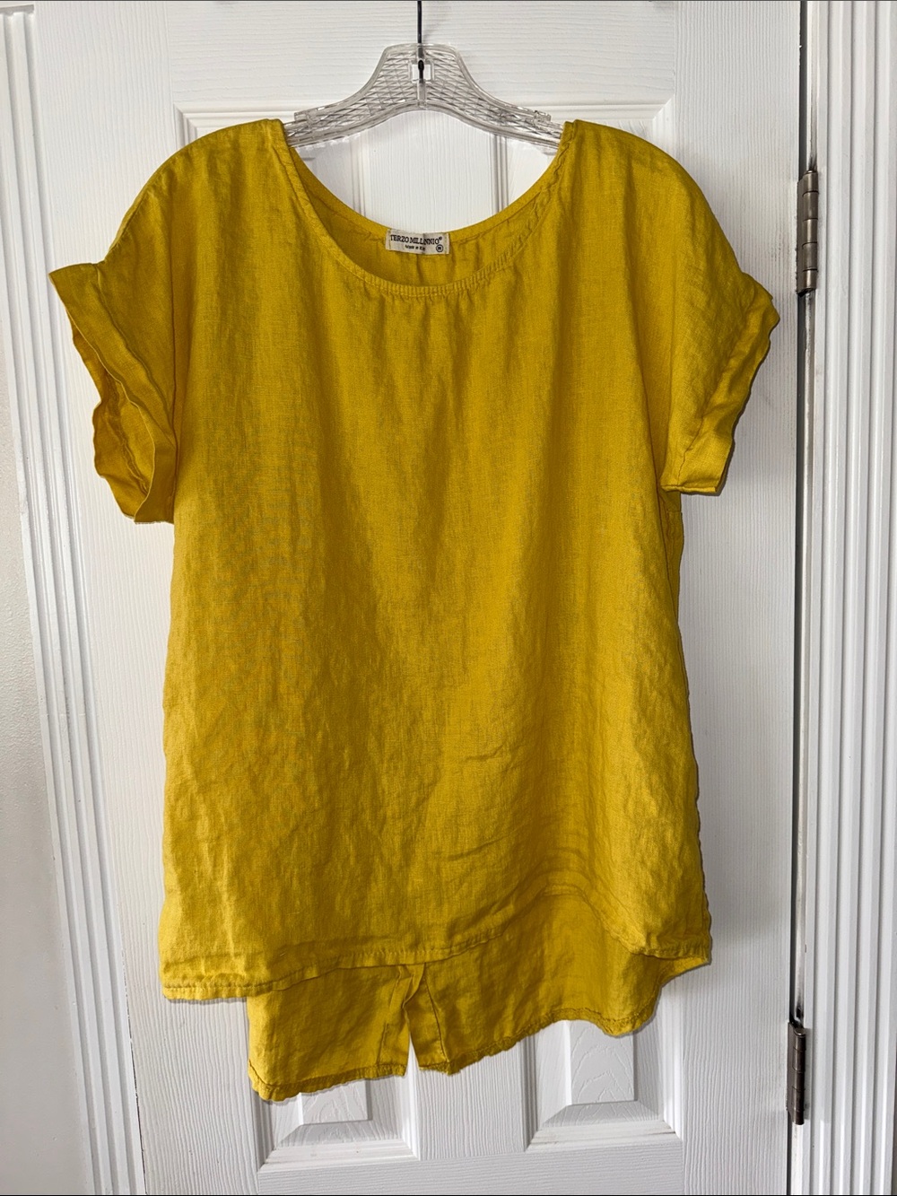 Terzo Millenio Short-Sleeve Linen Tunic in Mustard Yellow